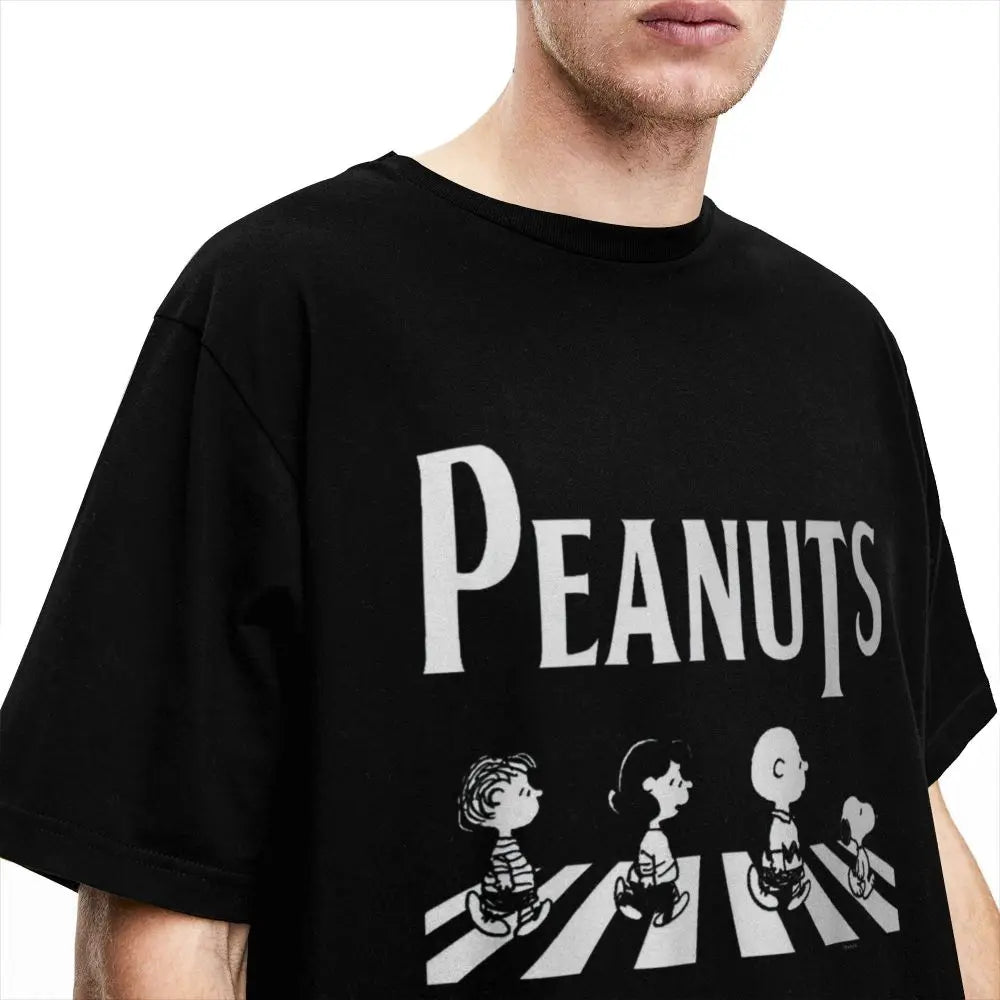 Peanuts Snoopy Crossing Road T Shirt Men 100% Cotton Fashion for Male T-Shirt Round Collar Tee Shirt Short Sleeve Clothes Summer